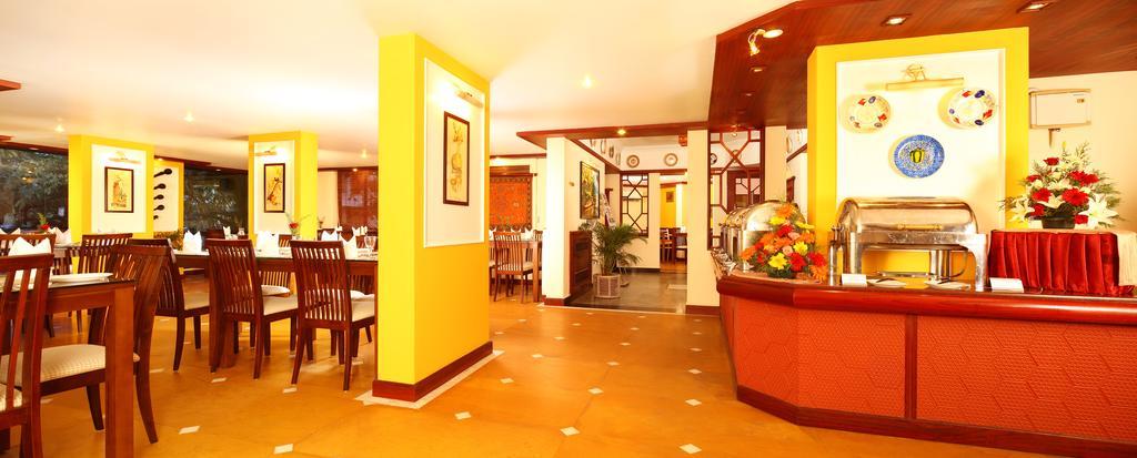 Riviera Suites Kochi Εξωτερικό φωτογραφία