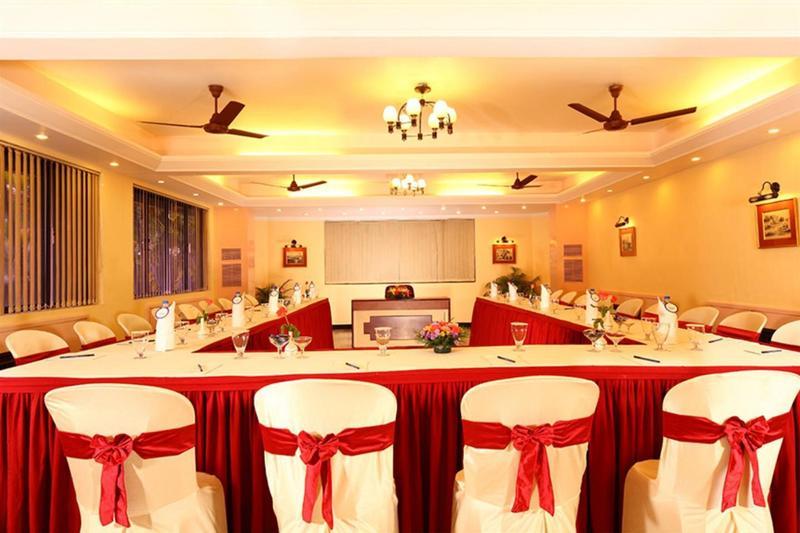 Riviera Suites Kochi Εξωτερικό φωτογραφία