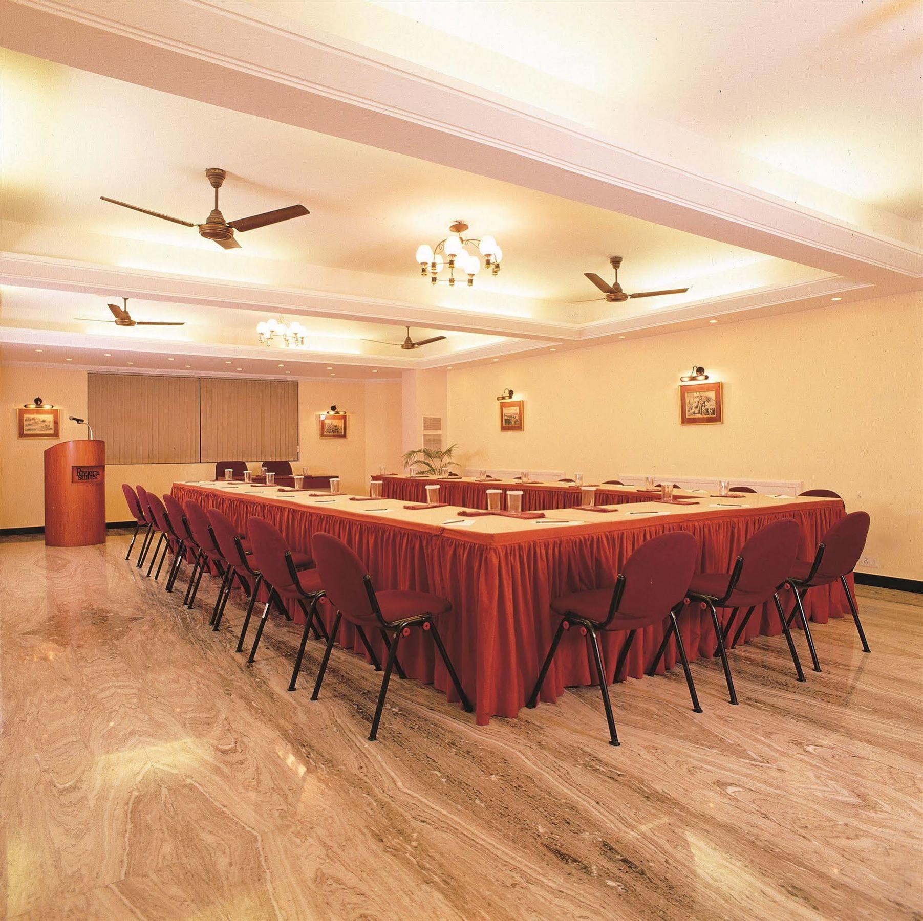 Riviera Suites Kochi Εξωτερικό φωτογραφία