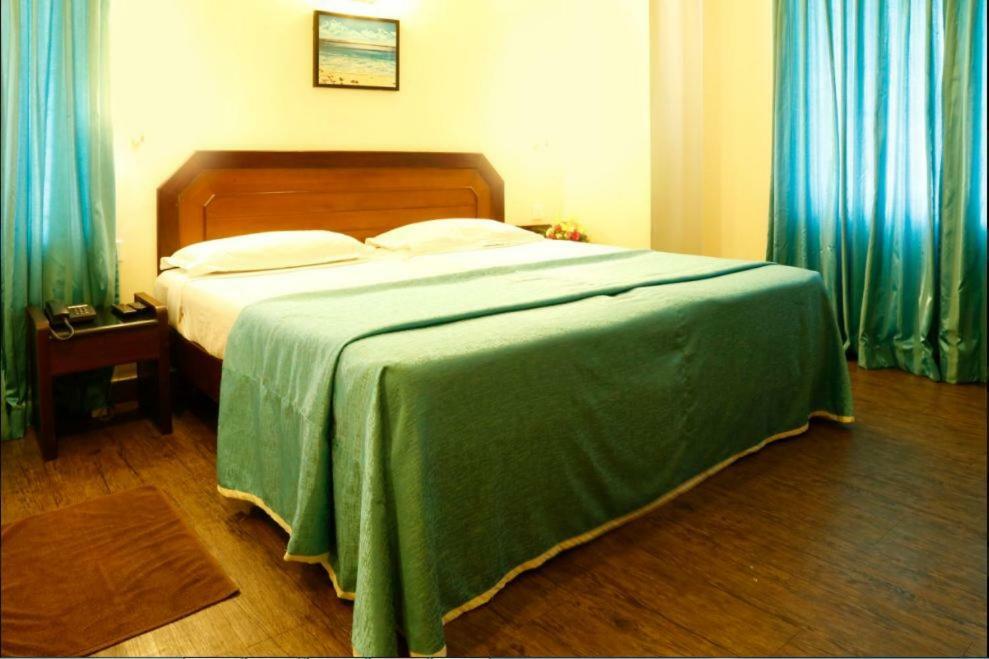 Riviera Suites Kochi Εξωτερικό φωτογραφία